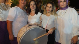 Balıkesir'de Kadın Muhtar Şalvar Eğlencesi Düzenledi
