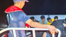Ayvalık’ta 14 Düzensiz Göçmen Yakalandı