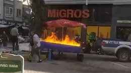 Erdek’te Seyyar Balıkçı Tezgahını Ateşe Verdi