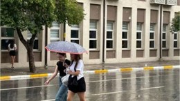 Balıkesir'de Güneş Yerini Yağmura Bırakıyor