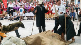 Sındırgı Festivalde Geleneklerini Yaşattı