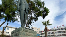 Ayvalık’ta Atatürk Heykeline Saldırı Girişimi
