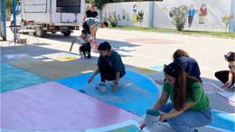 Üniversite Öğrencilerinden İlkokula Renkli Destek