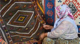 Kepsut'un El İşçiliğinde Bir Baş Yapıt