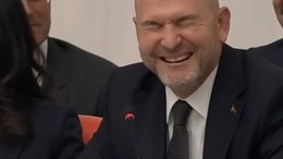 Meclis Genel Kurulu’nda Soylu ve Önder Arasında Renkli Diyalog