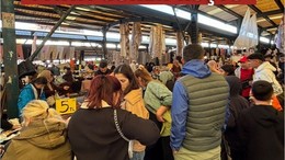 Balıkesir'de 5 TL'ye Çorap Çılgınlığı!