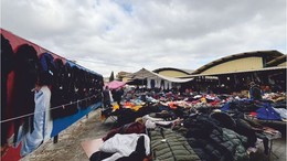 Bit Pazarında Tezgahlar Parka Doğru Taştı
