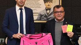 Balıkesir'in İlk FIFA Kokartlı Hakemi Çakır'dan Başkan Şehirliye Ziyaret