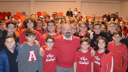 Başkan Bağcı Ayvalık'ta Gençlerle Buluştu