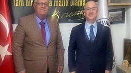 Ayvalık Kaymakamı Hasan Yaman'dan Esnafa Destek Ziyareti