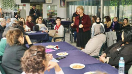 Burhaniye'de Kadınlara Sosyal ve Psikolojik Destek