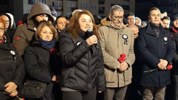Balıkesir Kent Konseyi Başkanı Özden Her Bir İle Karanfil Bırakıyoruz