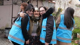Balıkesir Kız Yurdu Öğrencilerinden Anlamlı Yardımlaşma