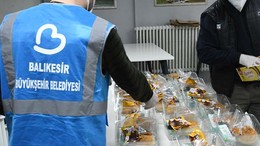 Başkan Akın’dan Çocuklara Beslenme Desteği