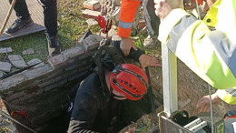 Kuyuya Düşen Koyunu İtfaiye Kurtardı