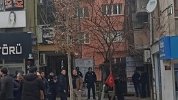 Sendika Şube Başkanı Sekreterini Öldürdü