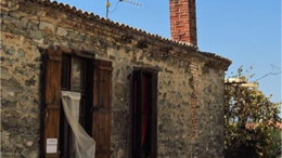 Altınoluk’un Taş Evleri İlgi Topluyor