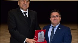 Üniversiteden Ödül Aldı Nedeni Herkesi Duygulandırdı!