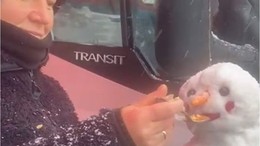 Pazarcı Kadınlardan Kardan Adama Acılı Tarhana