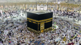 Kâbe’yi Tavaf Etmek: Manevi Yolculuğun Kalbindeki İbadet