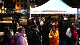 Başkan Akın’la Ramazan’ın neşesi paylaştıkça çoğalıyor