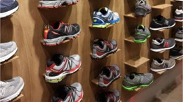 Balıkesir'de Spor Ayakkabı Modası Başladı!