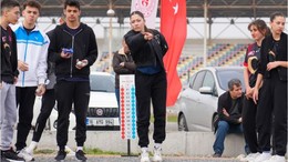 Balıkesir'de Gençler Bocce Sahasında Buluştu