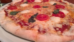 Evde Pizza Keyfi İşte Kolay Tarif Ve Lezzet Fırtınası