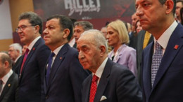 "CHP Kurultayı: Özgür Özel'in Anahtar Listesi ve PM Değişimi"