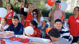 Edremit Kızılay, 23 Nisan’ı Özel Öğrencilerle Birlikte Kutladı
