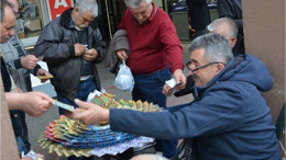 Balıkesir'de Milli Piyango ve Kazı Kazan Çılgınlığı Sürüyor