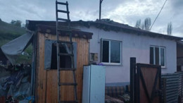 Gönende müstakil ev yangında kül oldu