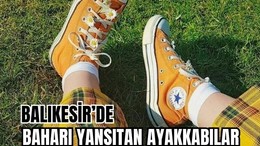 Balıkesir'de Renkli Converse Modası