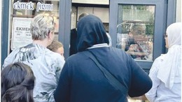 Balıkesir’de Bayram Ekmeği Kuyruğu!