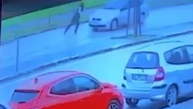 Başarısız Performans Sergileyen Dolandırıcı Güldürdü