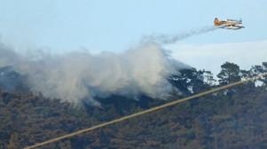 Havran’daki orman yangınında havadan müdahaleye ara verildi