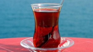 Akçay’da Kafe’ye Otururken Dikkat