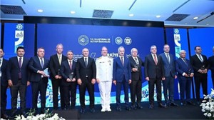 Türkiye Denizcilik zirvesinde Bakanlıktan Onur Ödülü