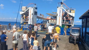 Avşa Adası'na Yerli Turist Akını Başladı