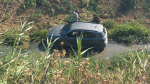 Gömeç'te Otomobil Kanala Uçtu!