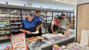 Gönen Belediyesi’nden Marketlere Sıkı Denetim