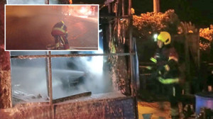 Ayvalık’ta Depo Yangını Korkuttu