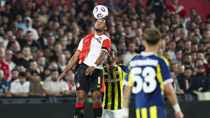 Fenerbahçe Feyenoord'a Son Dakikada Yenildi! Skor 2-1