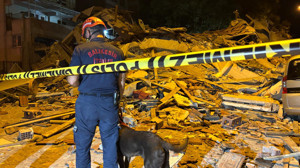 Balıkesir Sındırgı’da Deprem: Yıkılan Bina Bakın Kaç Tarihinde Yapılmış