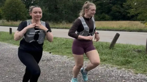 İngiltere’de tacizle mücadelede yeni yöntem: Kadın polisler spor kıyafetle gizli görevde
