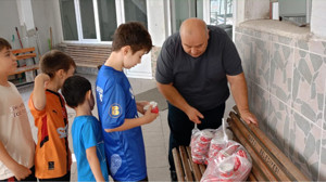Toygar Mahallesi’nde Yaz Boyu Çocuklara İkram Geleneği