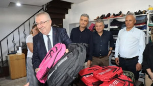 Edremit Belediyesi’nden 400 Öğrenciye Kırtasiye Desteği