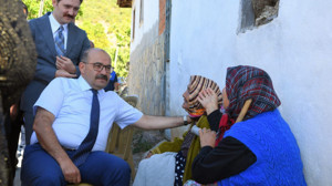 Vali Ustaoğlu, Yangından Etkilenen Aileleri Ziyaret Etti