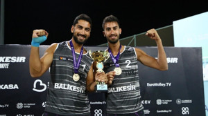 Balıkesir'de Türk plaj voleybolu tarihinde bir ilk yaşandı
