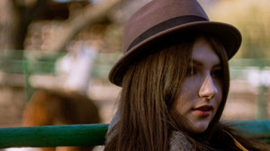 Balıkesir Sokaklarında Fötr Şapkalar Geri Döndü